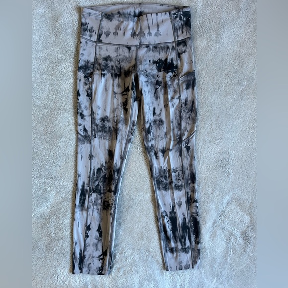 Lululemon Fast and Free Tight II 25" *Game Day size 8 - Picture 3 of 5